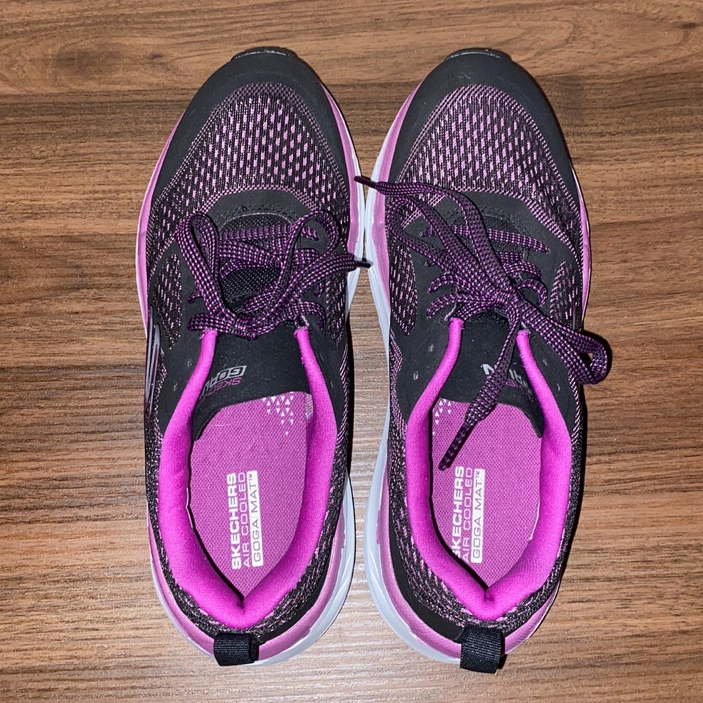 New Women's Skechers Goga Mat Running Purple Shoes - Picture 4 of 7